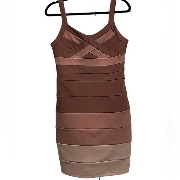 Size M dynamite dress - Picture 1 of 8